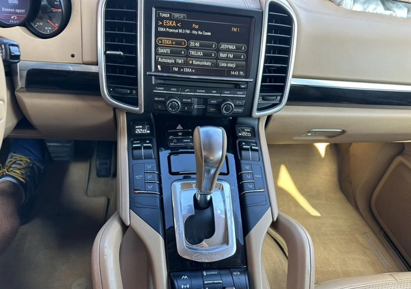 Porsche Cayenne cena 41900 przebieg: 336000, rok produkcji 2010 z Świecie małe 92